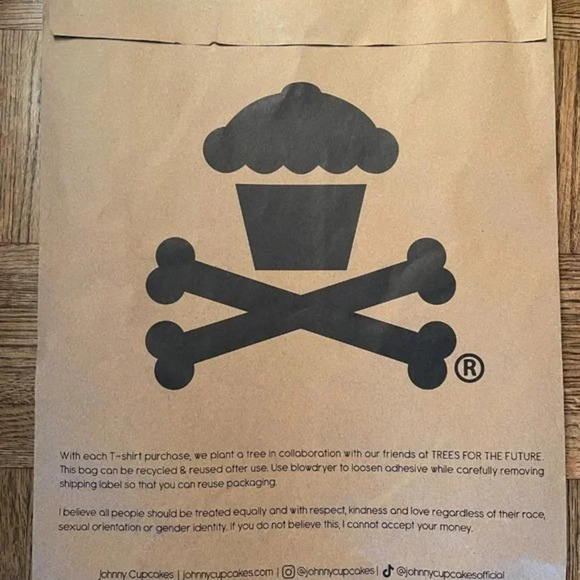 NWT Johnny Cupcakes Shirt (collectible) - Picture 5 of 5